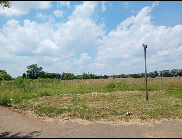 LAND FOR SALE IN CARLETONVILLE